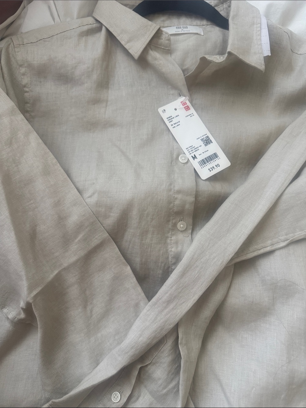 Uniqlo Women's Button-Down Linen Shirt in Light Beige - Picture 3 of 3